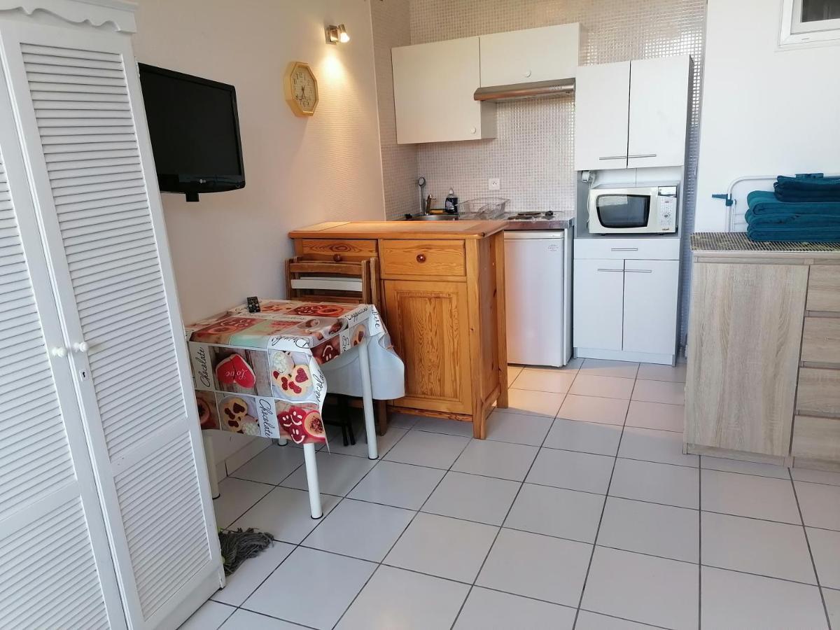 Ground Floor Studio With Access To Beach And Pool Le Barcarès Kültér fotó